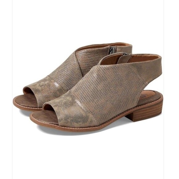 NEW Sofft Womens Size 11 Smoke Metallic Suede Leather Natalia Boho Sandals $125 - Picture 1 of 9